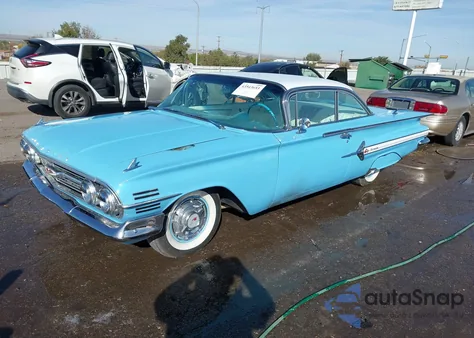 1960 Chevrolet Impala z USA, uszkodzony, nr VIN 01837N112021